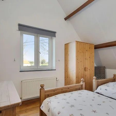 Rural 4 Kilometres From The Beach * Wulpen